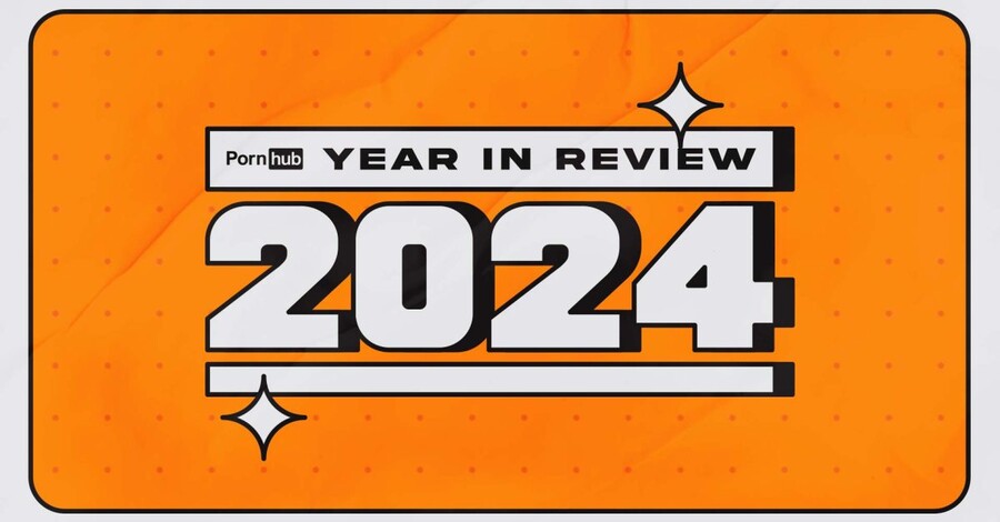 Жағажайдағы жетілген әйелдердің жеке суреті Автошоуда жалаңаш