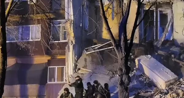 РФ попала баллистикой по многоэтажке в Кривом Роге: есть погибший и раненые, среди пострадавших - ребенок