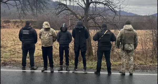 На Закарпатье задержаны переправщики и уклонисты, маскировавшиеся под траурный кортеж