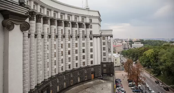 Уряд дозволив бронювати священнослужителів