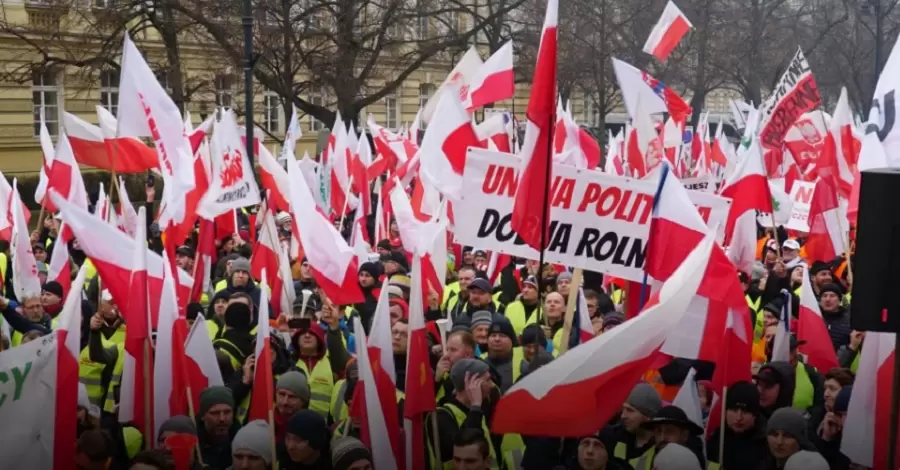 В Варшаве фермеры протестуют против зеленого курса, импорта из Украины, уничтожения лесов и охоты