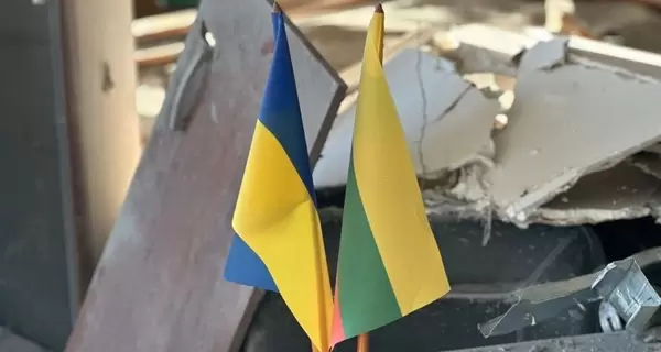 Россияне обстреляли консульство Литвы в Херсоне