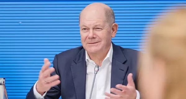 Шольц назвав «глибоко непристойними» чутки про зустріч із Путіним