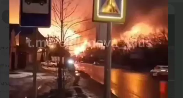 В России ночью раздавались взрывы в Казани и Энгельсе, горят завод и нефтебаза