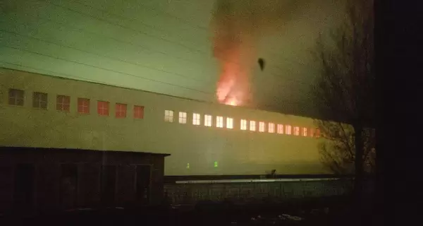 У Росії безпілотники атакували Смоленський авіаційний завод