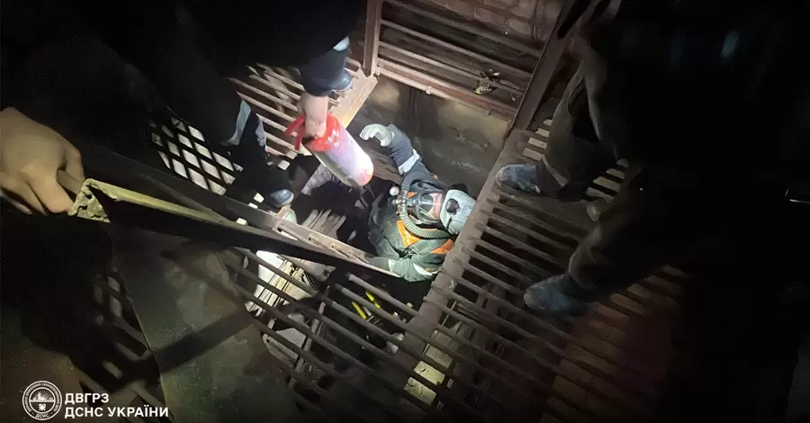 На Днепропетровщине спасли 135 шахтеров, заблокированных на глубине 1300 метров
