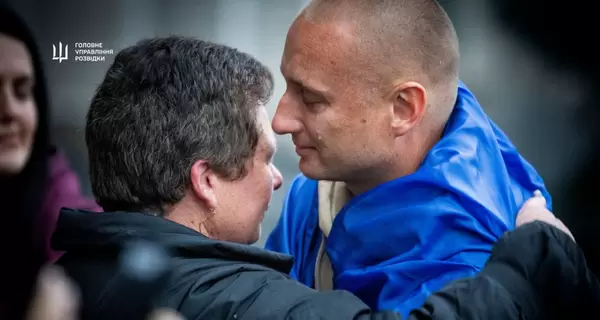 В Одессу вернулись трое украинских моряков, освобожденных из плена йеменских хуситов