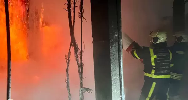 РФ ночью ударила по жилым домам в Харькове, а в Сумах атаковала учебное заведение и админздание