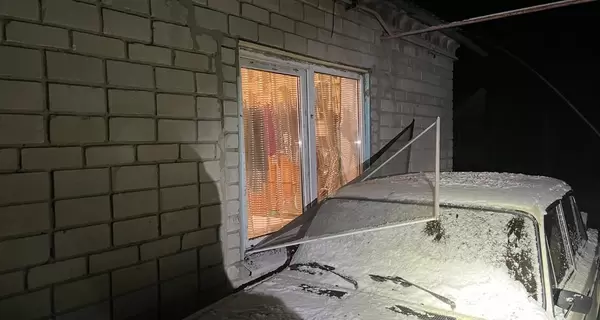 В Херсонской и Днепропетровской областях россияне повредили газопроводы и жилые дома, погиб мужчина