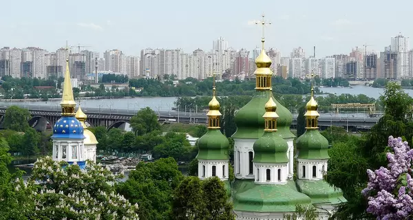 В церкви Выдубицкого монастыря в Киеве произошло задымление