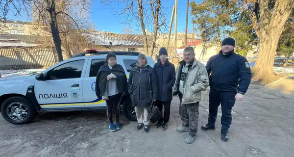 Полиция повторно спасла семью, которая вернулась в Гуляйполе с эвакуации и получила ранения при обстрелах РФ