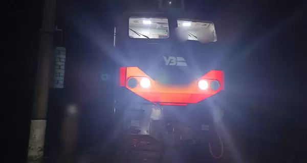 В Сумской области поезд раздавил женщину, пенсионерка скончалась