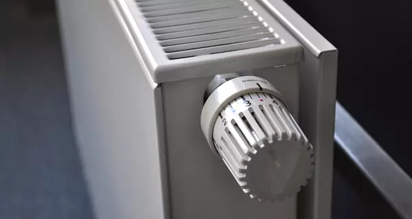 В Киеве произошла авария на теплосети - без тепла остались десятки многоквартирных домов 