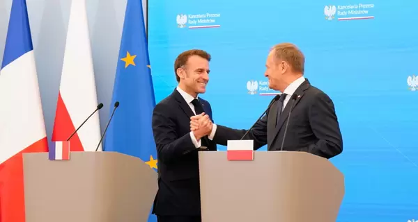 Макрон созвал экстренный саммит по Украине и Европе из-за заявлений США