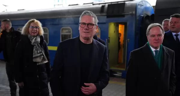 Британский премьер заявил о готовности ввести миротворцев в Украину