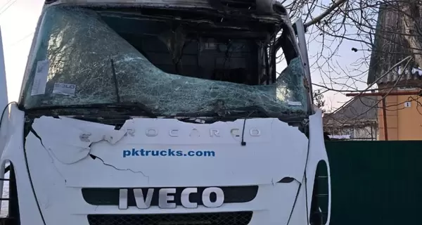 В Константиновке РФ ударила дроном по спасателям, которые везли воду людям