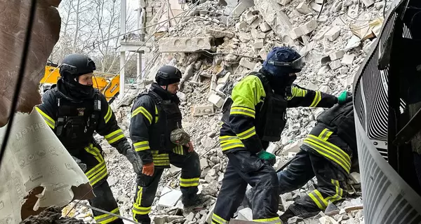 В Херсоне обнаружили под завалами тело погибшей матери близнецов