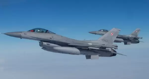 Польша поднимала авиацию из-за ночной российской атаки на Украину