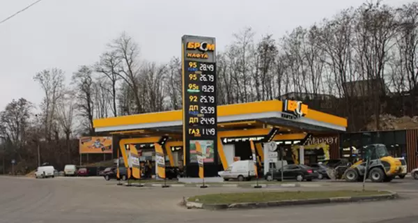 Военные объявляют бойкот АЗС «БРСМ-Нафта» из-за финансирования российской церкви собственником сети