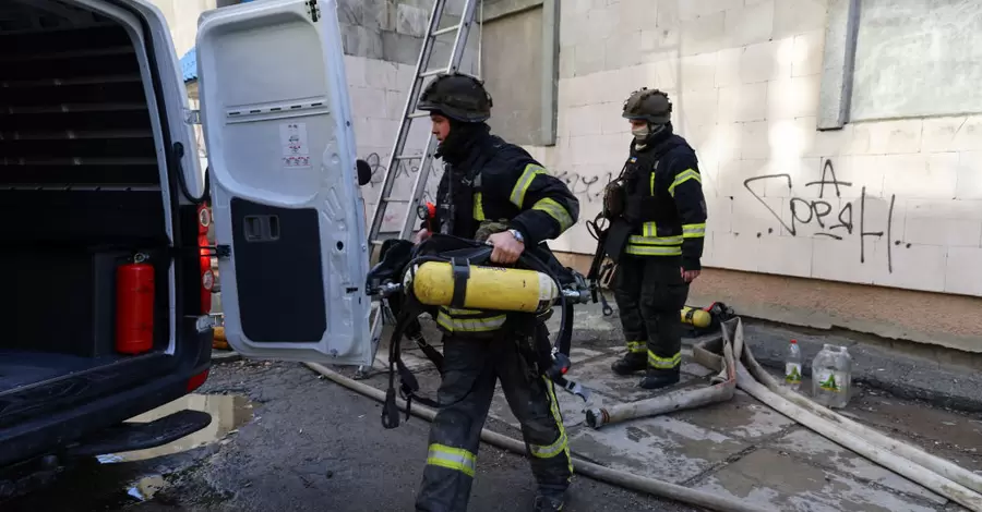 Росія вдарила дроном по маршрутці в Херсоні - одна людина загинула, шестеро поранених