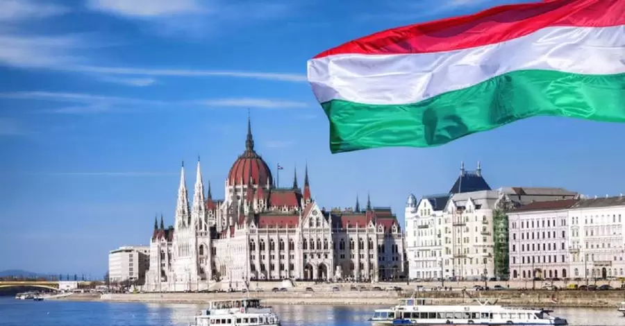 Венгрия заблокировала проект ЕС по военной поддержке и гарантиям безопасности Украины, - Politico