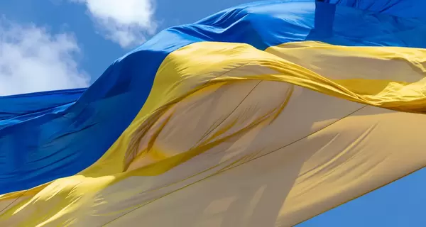 Главный флаг Украины второй раз с начала года спустили из-за непогоды