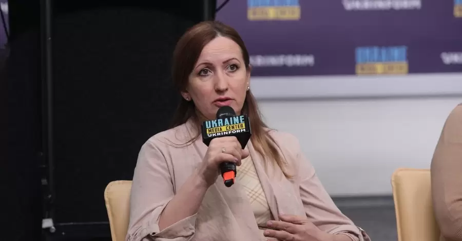 Радниця ЗСУ проти мобілізації жінок - ще «достатньо чоловіків, які ховаються під спідницями»