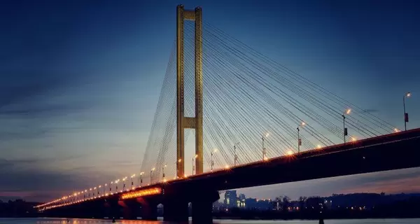 Как будут работать столичные мосты во время тревоги — новые правила КМДА