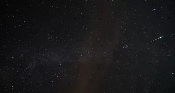 Астроном объяснил впечатляющую метеорную вспышку в небе над Киевом