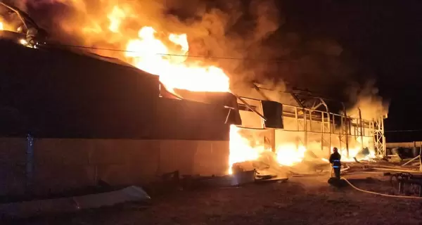 В Одесской области россияне повредили детсад, в Херсонской области - автомобиль скорой помощи