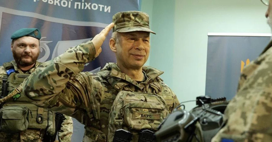 З початку року росіяни втратили 10 тисяч одиниць бойової техніки – Сирський