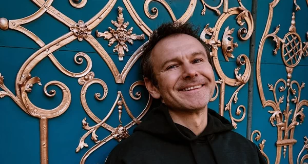 Святослав Вакарчук розкрив, скільки заробив за рік та суму за службу у ЗСУ