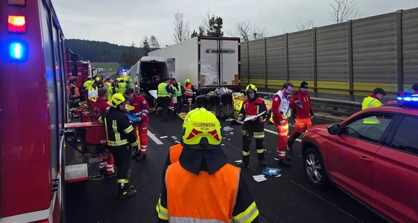 В Австрии в ДТП разбился микроавтобус с украинцами