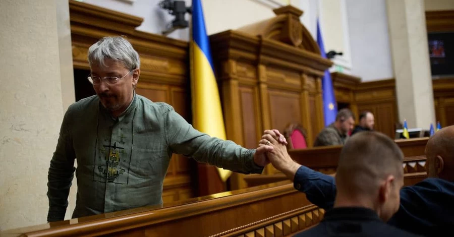 Эксминистр культуры Ткаченко хочет возглавить правление 