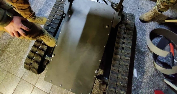 Украинский робот вывез трех раненых, которые месяц находились в окружении