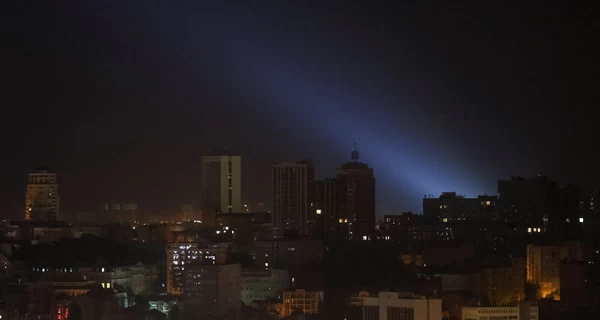 Россия атаковала ночью Украину, выпустив около сотни беспилотников