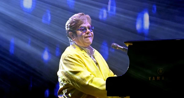 Елтон Джон розповів, з якими труднощами зіткнувся після втрати зору