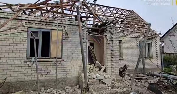 В Херсоне после российских обстрелов под завалами оказались беременная женщина и ребенок