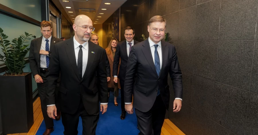 ЄС перерахував Україні третій транш від заморожених російських активів