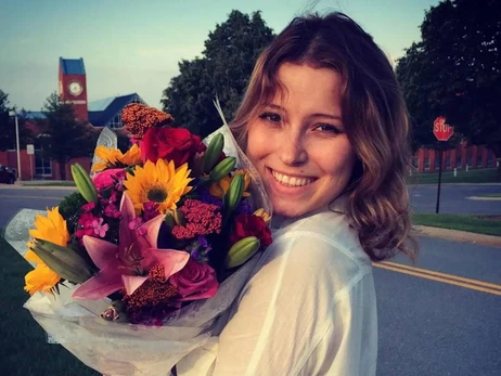 США обменялись заключенными с РФ: вернули Карелину, осужденную за пожертвование Украине