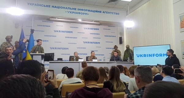 Пленные китайцы на пресс-конференции в Киеве рассказали, как попали на войну