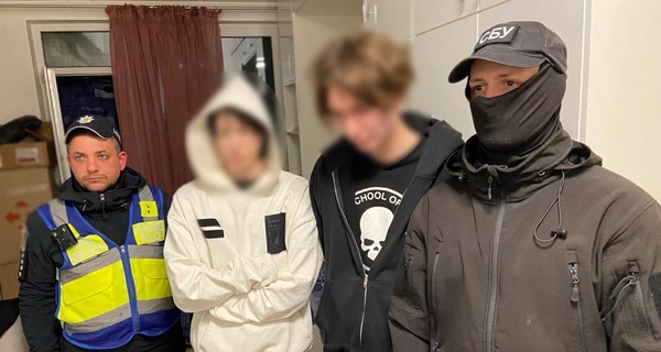 Полиция задержала ребят, слушавших российскую музыку в центре Киева 