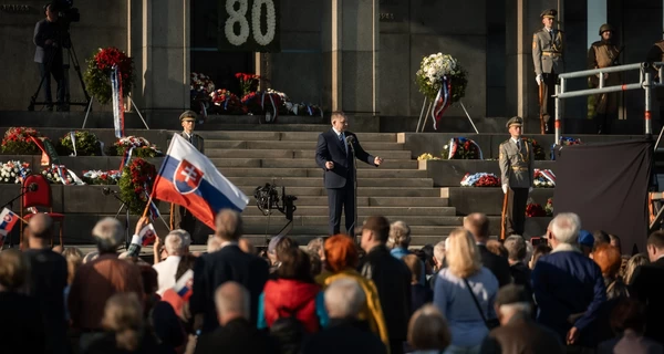 Никто не может мне указывать, - Фицо заявил, что поедет в Москву на парад 9 мая