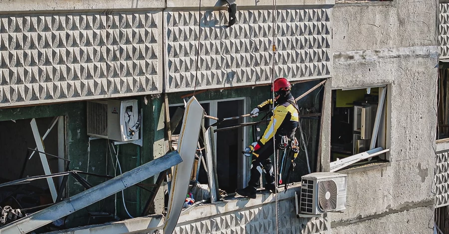 Кількість постраждалих від удару РФ по Харкову зросла до 112, серед них 8 дітей