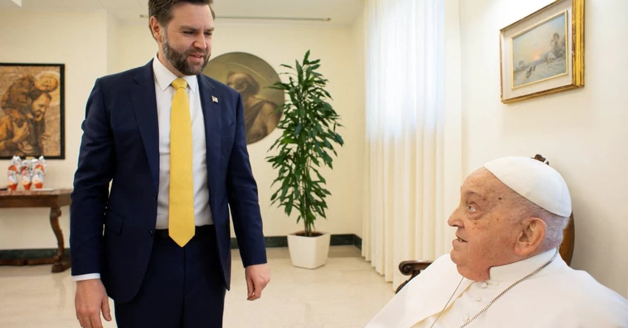 Ді Венс, який зустрічався з Папою Римським напередодні, висловив співчуття з приводу його смерті