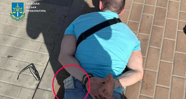 В Киеве при получении $15000 взятки задержали чиновника КГГА