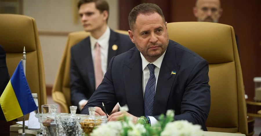 Ермак сообщил, что украинская делегация приехала в Лондон на переговоры