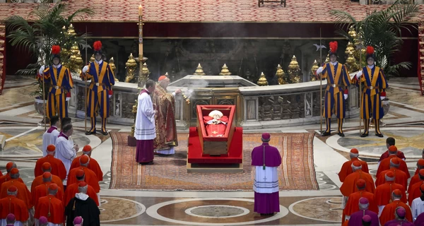 Похороны Папы Римского будут охранять с помощью истребителей и антидроновых систем