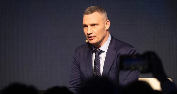 Кличко допустил, что Украине придется временно отдать землю ради мира