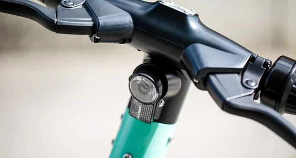 В Киеве нетрезвую женщину, управлявшую электросамокатом, оштрафовали на 17 тысяч гривен